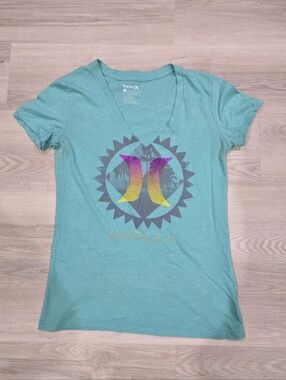 Hurley Teal V-Neck Graphic Short Sleeve Tshirt Size L